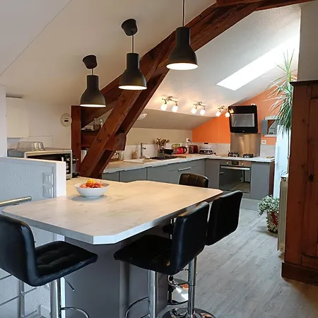 Maison Chaleureuse, Au Calme, 5mn Chaine Des Puys