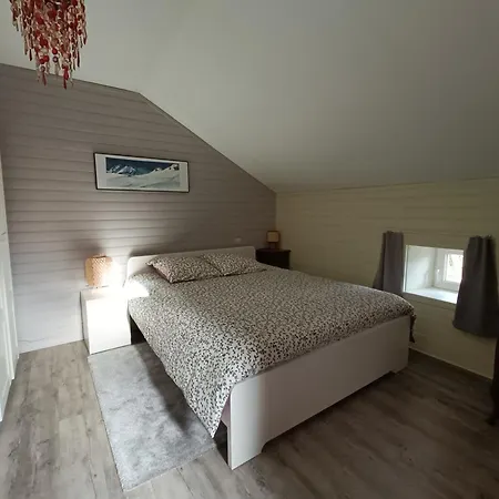 Maison Chaleureuse, Au Calme, 5mn Chaine Des Puys Holiday home Saint-Genes-Champanelle