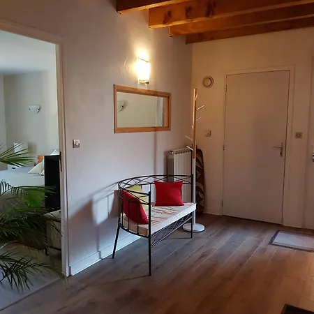 Holiday home Maison Chaleureuse, Au Calme, 5mn Chaine Des Puys